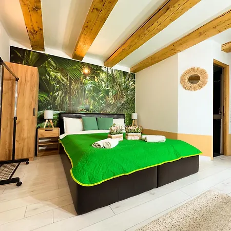 The Jungle - Modern & Free Parking Craiova